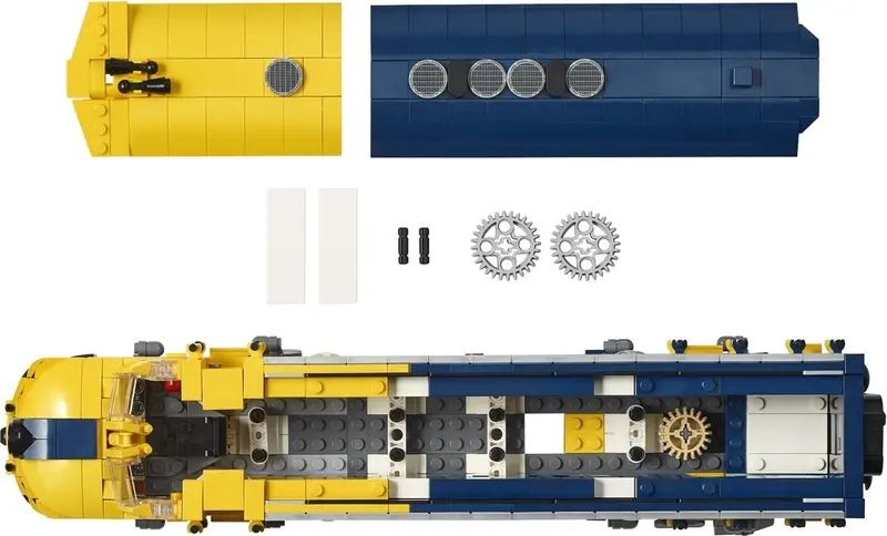 LEGO BrickLink 910066 Brick Railroad Locomotive set, image 4
