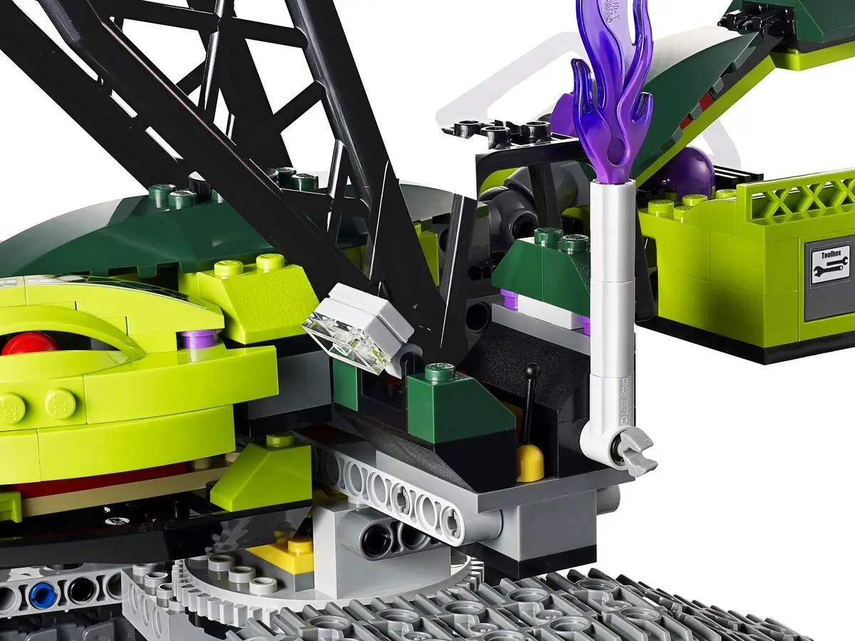 LEGO Ninjago 9457 Fangpyre Wrecking Ball set, image 3