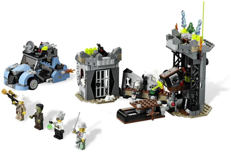 LEGO Monster Fighters 9466 The Crazy Scientist & His Monster set