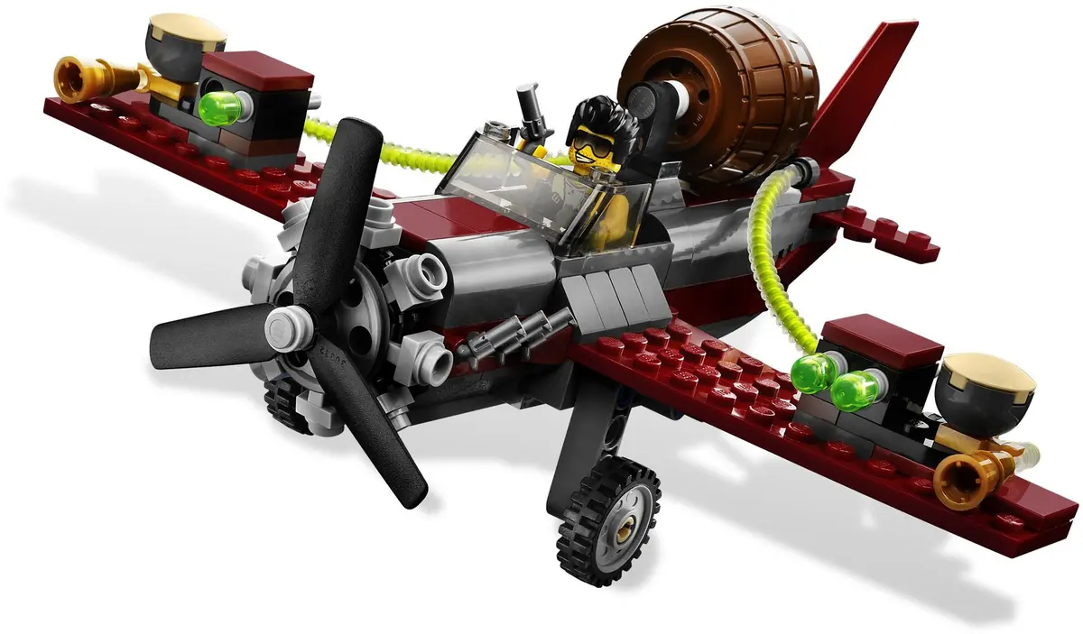 LEGO Monster Fighters 9467 The Ghost Train set, image 3