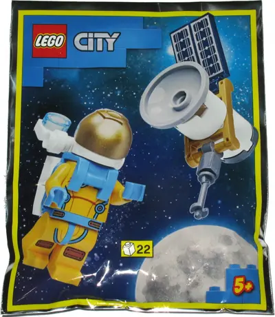 LEGO City 952205 Sally Stardust's Satellite set
