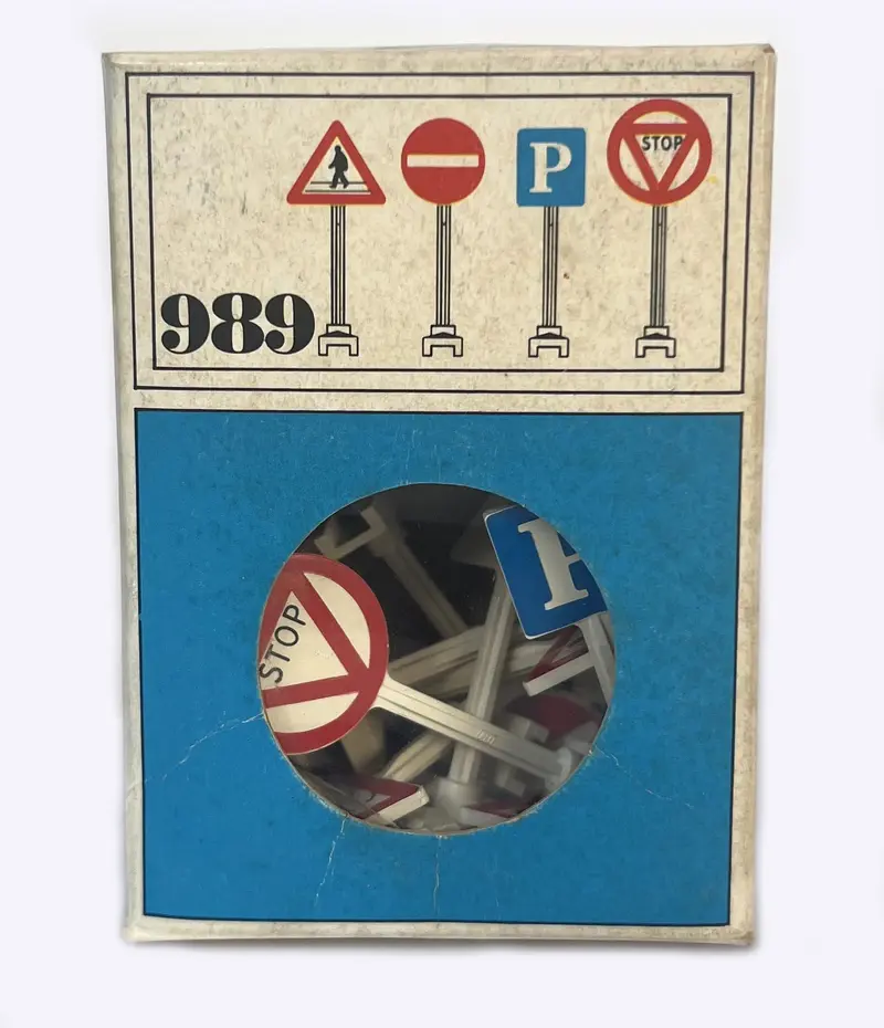 LEGO System 989 10 Traffic Signs set
